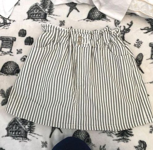 American Threads striped paper bag skirt! White Size M - $24 (52