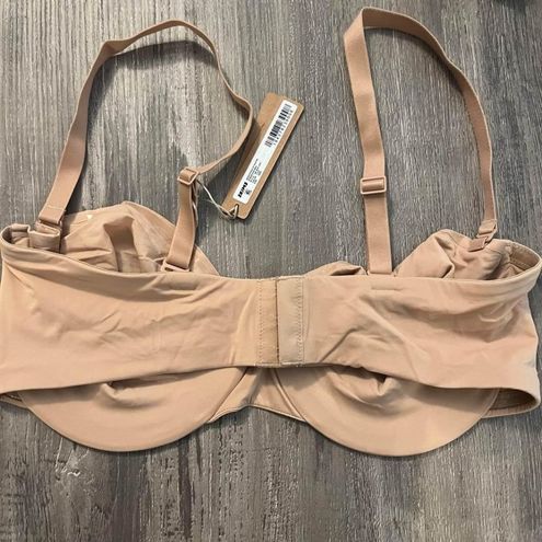 SKIMS New Bra 38DD Size undefined - $42 New With Tags - From Adrianna