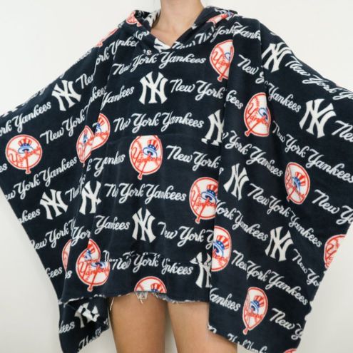 Tops, Mlb New York Yankees Fleece Poncho