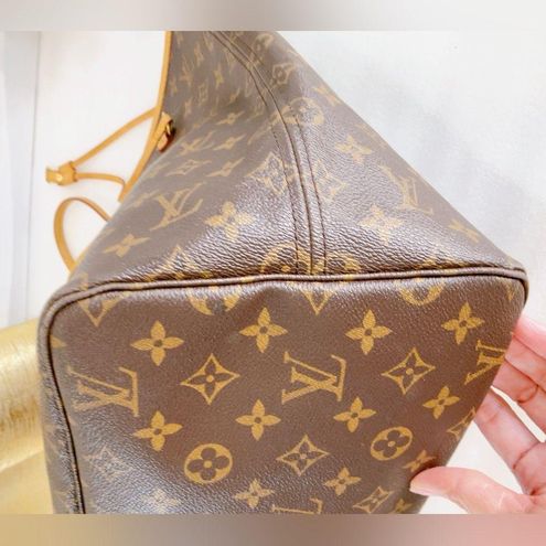 Louis Vuitton AUTHENTIC ❤️ Neverfull GM Monogram Canvas - $1367 - From Uta