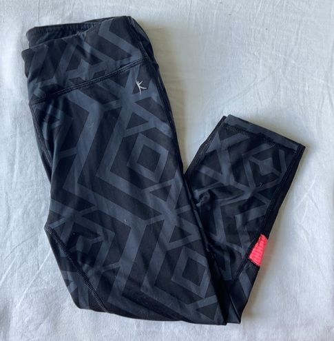 Danskin Capri leggings Black - $6 - From Chloe