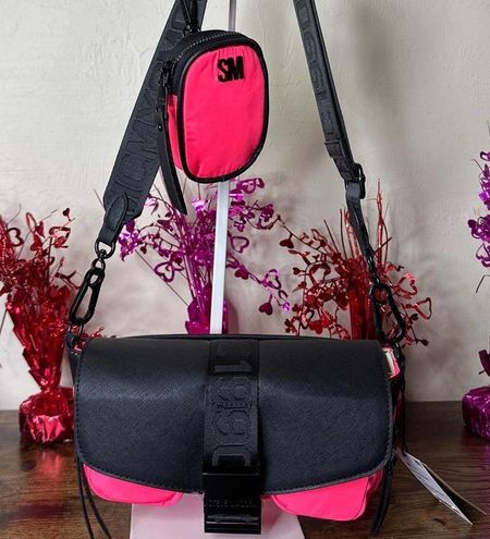 Steve Madden Move Utility Messenger Bag in Pink