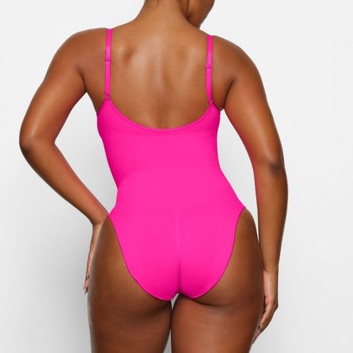 SKIMS Seamless Sculpt Sculpting Bodysuit FLAMINGO XXS/XS New (nwob