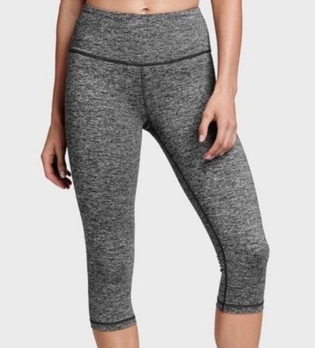 Victoria's Secret Knockout Capri Leggings Gray Size Medium - $29 - From  Chelsey