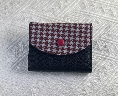 Bags  Wallet For Womentrifold Snap Closure Small Walletcredit