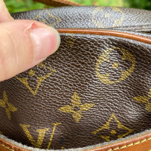 Louis Vuitton Authentic Blois classic monogram canvas crossbody mini bag -  $576 - From Liv