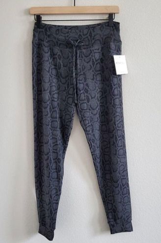 Beyond Yoga Brushed Up Lounge Around Jogger XS Gray - $35 - From Caitlin