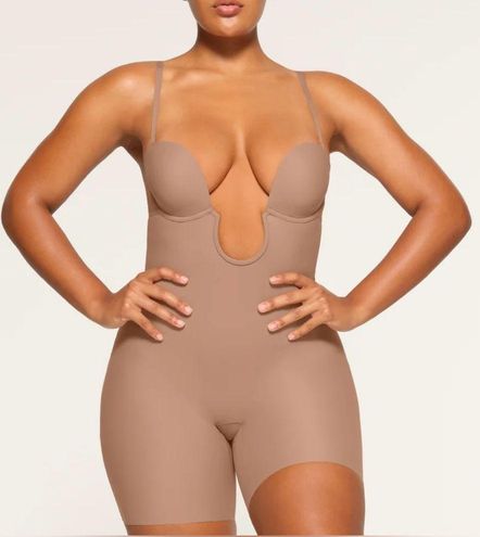 SKIMS All In ONE Deep Plunge Shapewear Mid Thigh Bodysuit Medium Sienna NWT  $128 - $118 New With Tags - From Love