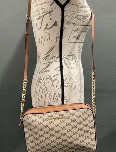 Michael Kors NWOT SQUARE JET SET MONOGRAM CROSSBODY BAG - $63 - From Millers