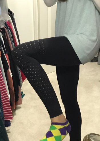 fabletics hole in leggings