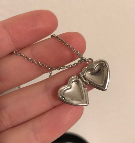 Heart Locket Necklace – Brandy Melville