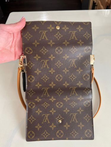 Louis Vuitton Large Monogram Wallet Crossbody Tan - $250 (75% Off Retail) -  From Karla