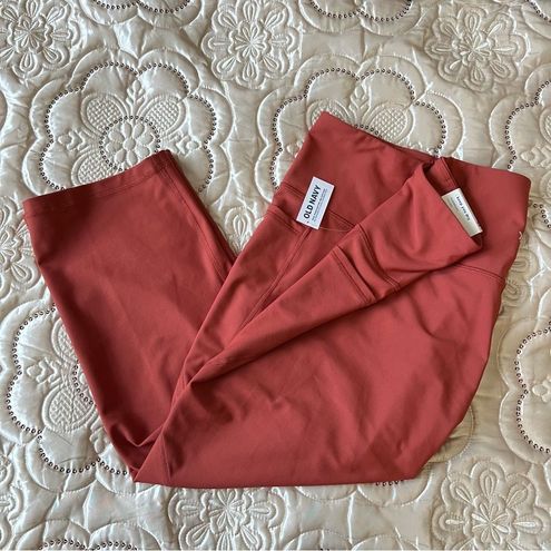 Old Navy High-Waisted Powersoft Side-Pocket Crop Leggings NWT Plus Size 3X  - $23 New With Tags - From Selin