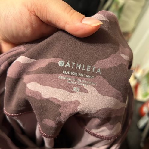 Athleta ELATION PINK CAMO 7/8 LEGGINGS Size XS - $26 - From Justine