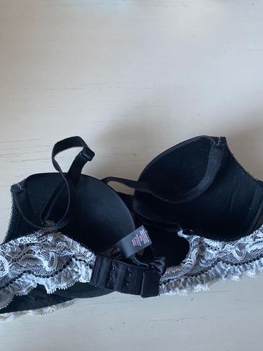 Victoria's Secret Y2k black satin push up bra with white lace
