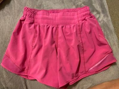 LULULEMON Sonic Pink New Hotty Hot Shorts Size 6 With 4” Inseam NWT