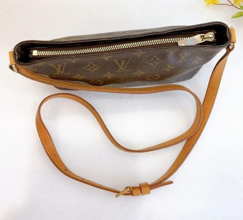 Louis Vuitton ♥️ DISCONTINUED Authentic LV TROTTEUR Crossbody/Shoulder Bag  monogram - $840 - From Uta