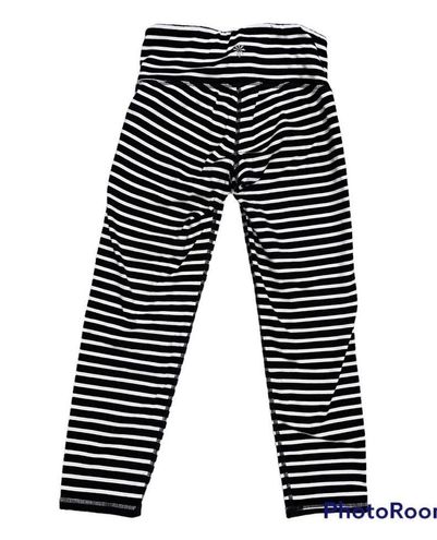 Athleta Black & White Striped Chaturanga Cropped Leggings XXS