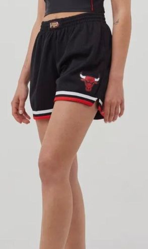 Mitchell & Ness Women's Chicago Bulls Jump Shot Shorts Black - Size 8 (S)