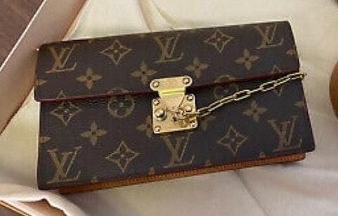 Louis Vuitton LOUIE VUITTON S LOCK BELT POUCH MM Brown - $350 (12% Off  Retail) - From Kaitlyn