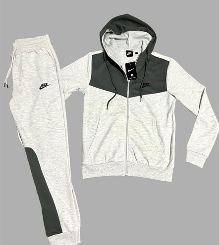 Nike Tech Fleece Sweatsuit Size XL Multiple - $130 (27% Off Retail) New  With Tags - From Sale