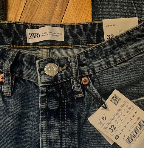 ZARA Straight Mid Rise Jeans Size 00 - $35 New With Tags - From Shanna