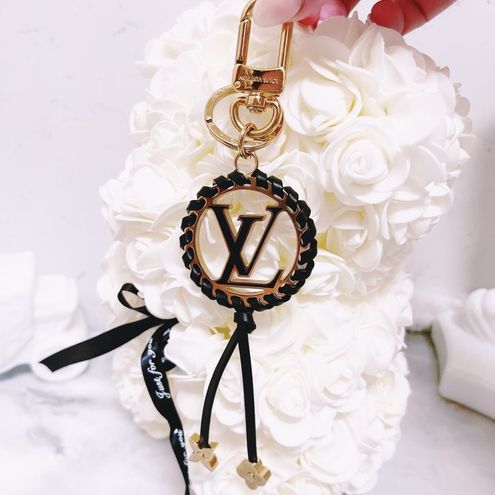 Louis Vuitton Authentic Dreamcatcher Very LV Bag Charm - $528 - From  SAMANTHA