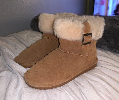 BEARPAW Fuzzy Winter Boots Brown Size 6 