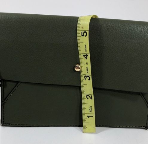 Moda Luxe clutch size Meduim Green - $23 - From Beauty