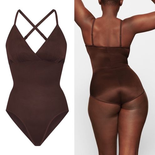 BARELY THERE BODYSUIT BRIEF W/ SNAPS