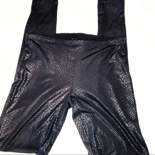 Hue snakeskin scale extra small stretch leggings Size XS - $14 - From  Melinda