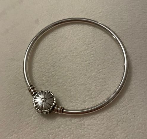 Pandora Moments Sparkling Snowflake Bangle