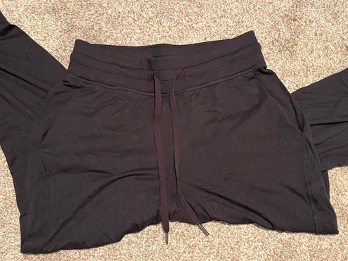 Lululemon Ready To Rulu Joggers 7/8 Length Black Size 6 - $47 (56% Off  Retail) - From Ashlyn
