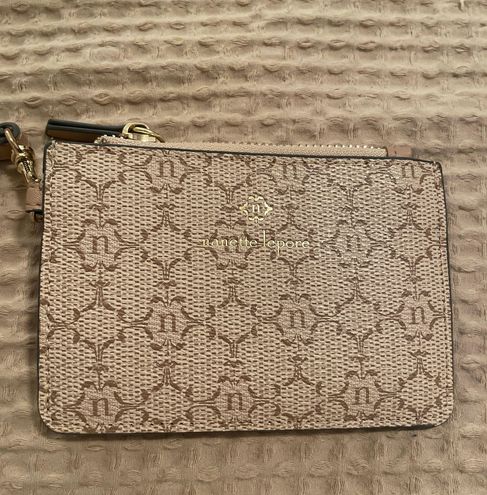 COACH PENNIE CARD CASE In Signature Canvas vs NANETTE LAPORE: Which is  Better for You? 