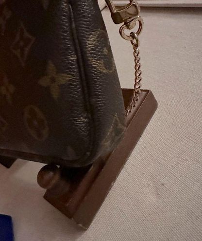 Louis Vuitton Pouchette Accessory Vivienne Japan Christmas 2021 - $834 -  From Judith