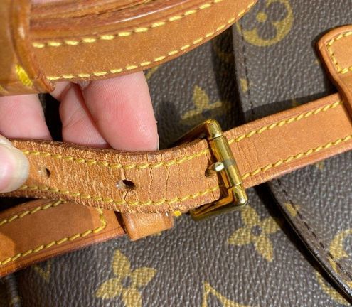 Louis Vuitton Authentic Chantilly classic monogram canvas crossbody bag -  $664 - From Viktori