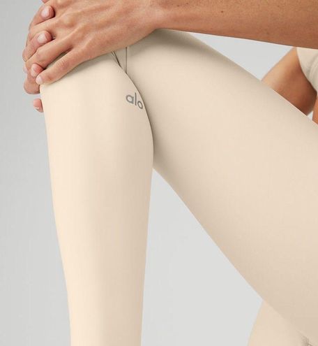 Alo Yoga ALO High Rise Airlift Leggings in Macadamia M Size M