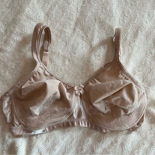 Vanity Fair Full Figure Wirefree Smoothing Bra Nude Floral 38C Size  undefined - $17 - From Wendy