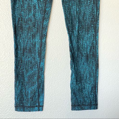 Kirkland Signature Kirkland Leggings Blue Teal Pattern 3/4 Length