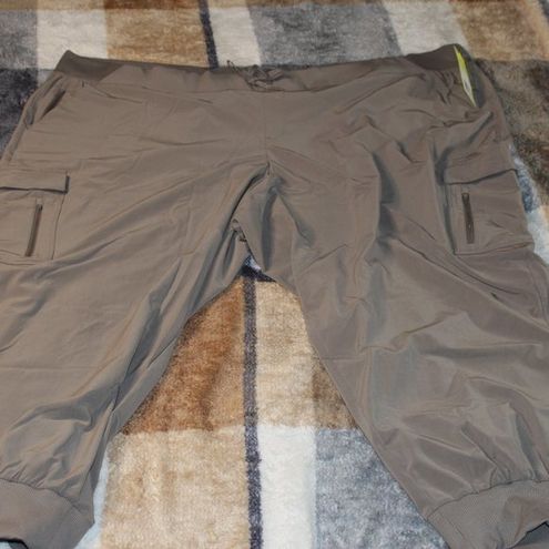 All In Motion Women's Stretch Woven Cargo Pants 27 - ™ Dark Brown 4X - $16  New With Tags - From Laura