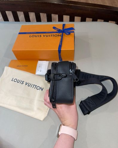 Lv Wearable Wallet – 90sen