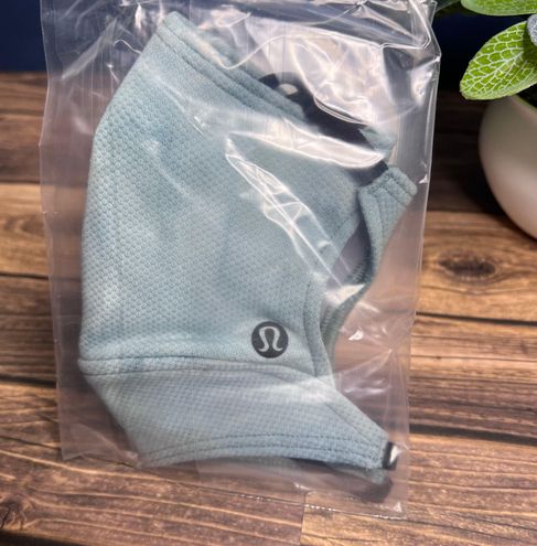 Lululemon Ear Loop Face Mask *Mesh Overlay NWT (Unused/Unopened