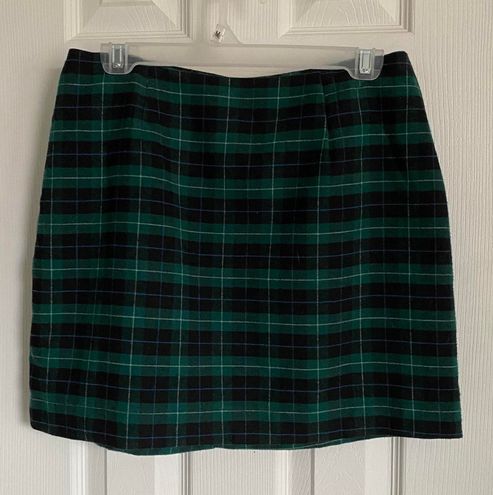 Old Navy Green and black plaid mini 