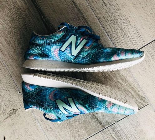 New Balance Peacock Casual Sneakers Green Size 7 - $35 (57% Off - From Katherine