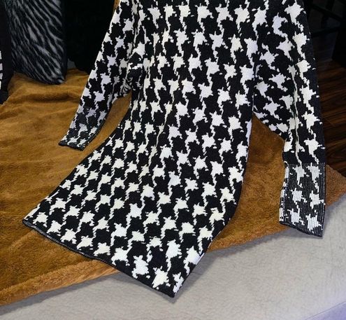 EXPRESS Houndstooth Mock Neck Padded Shoulder Sweater Dress in Black &  White Size L - $76 New With Tags - From Vonnah