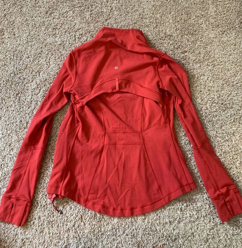 What Does Size 4 Mean in a Lululemon Jacket? - Playbite