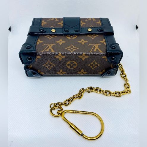 Louis Vuitton Monogram Essential Trunk NM - $1754 - From Luxy