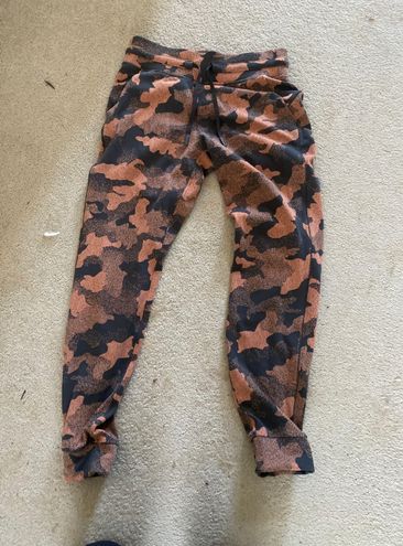 Lululemon Camo Joggers Size 6 - $51 (60% Off Retail) - From jane