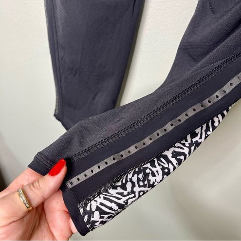 Lululemon Pace Pusher High Rise Crop Leggings Black Animal Print Reflective  8 - $62 - From Marie