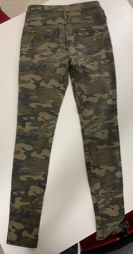 No Boundaries Camo Pants